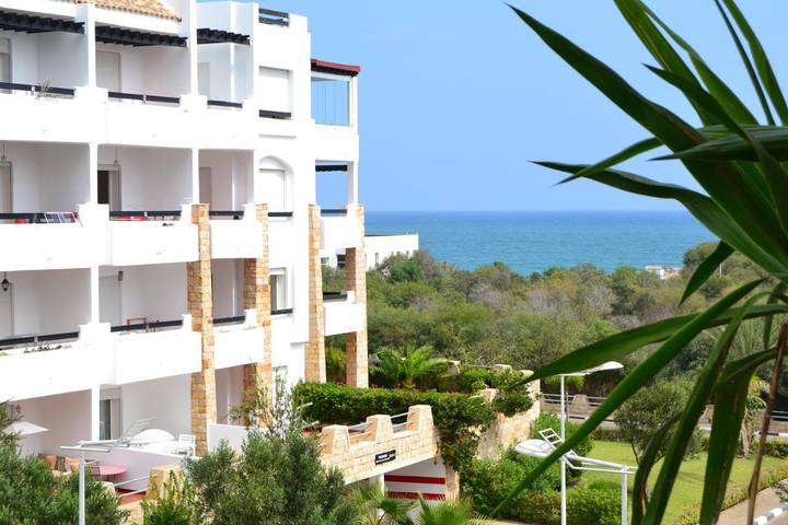 Appartement de vacances pour 7 personnes, avec jardin et piscine ainsi que terrasse et vue, animaux acceptés