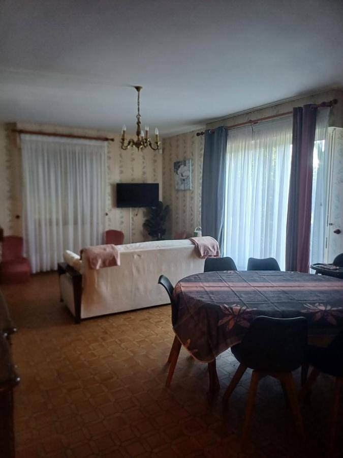 Location de vacances pour 7 personnes, avec jardin à Seigy - 4