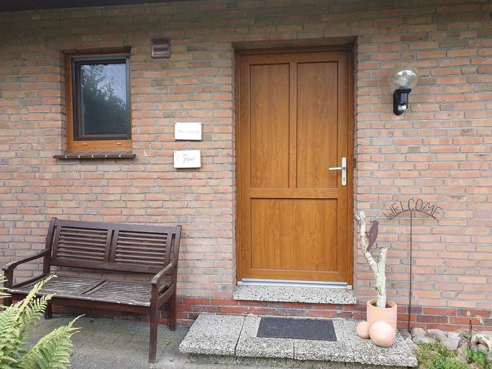 Ferienwohnung für 4 Personen, mit Terrasse und Garten in Leer und Umgebung - 2