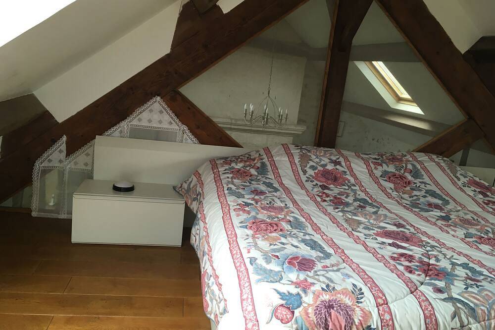Modern comfort in a 17th century farmhouse on our Arabian horse farm in Colonard-Corubert, Parc naturel régional du Perche