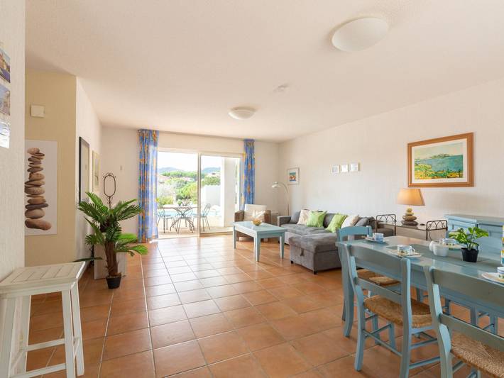 Location de vacances pour 6 personnes, avec piscine ainsi que jardin et balcon dans Plage de la Garonnette - 4