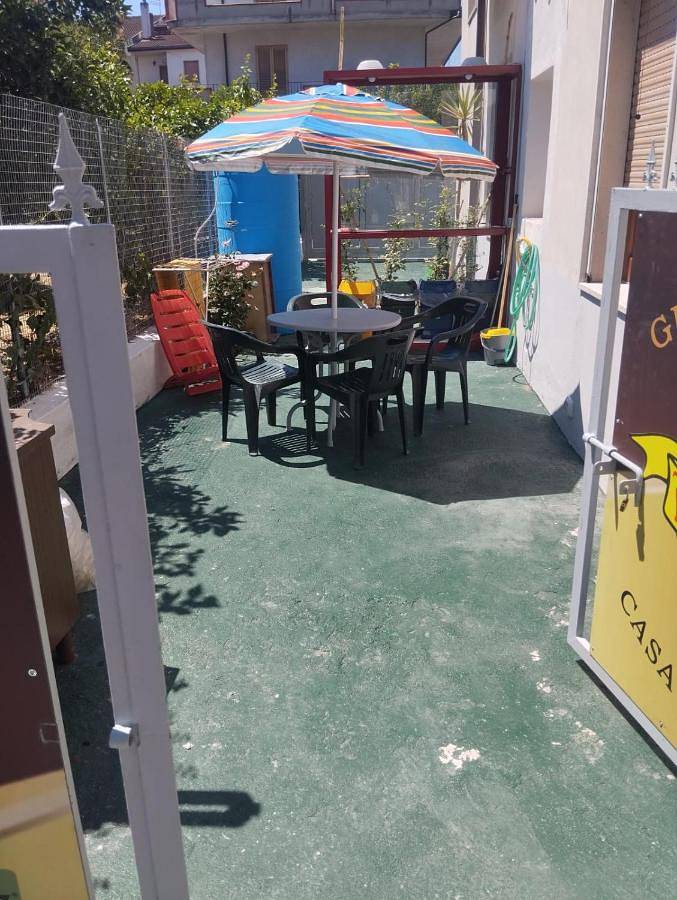 Location de vacances pour 3 personnes, avec Terrasse ainsi que Jardin et Vue à Rocca Imperiale - 2