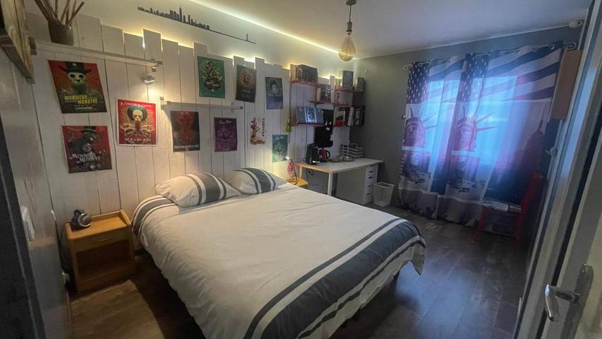 Cottage pour 2 personnes, avec jacuzzi et jardin ainsi que piscine et terrasse dans La Regrippière