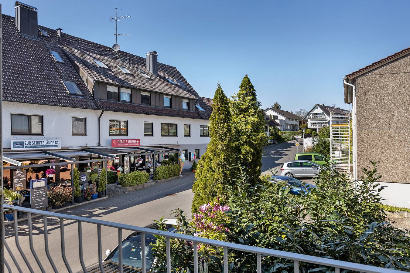 Dreibett Familienzimmer mit herrlichem Inselblick,  Balkon und Jacuzzi in Reichenau, Untersee