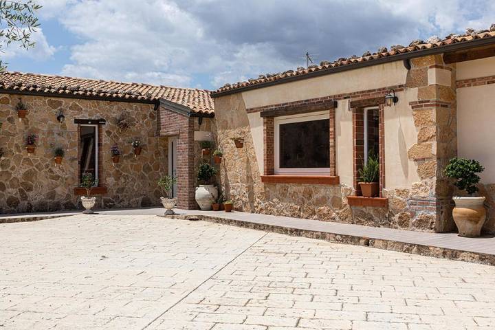 Chambre d’hôte pour 2 personnes, avec piscine ainsi que terrasse et jardin à Syracuse - 4