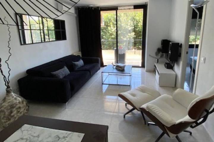 Ferienwohnung für 6 Personen, mit Balkon und Garten in Calella