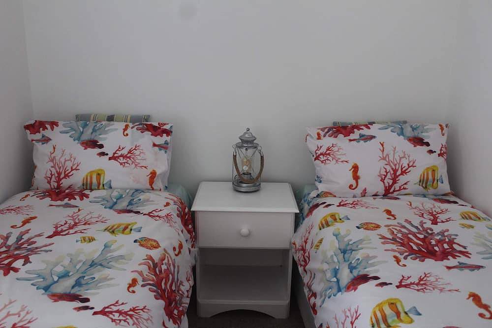 Welcomehouse is a lovely bungalow close to the beach with Free Wifi. in Lossiemouth, Moray