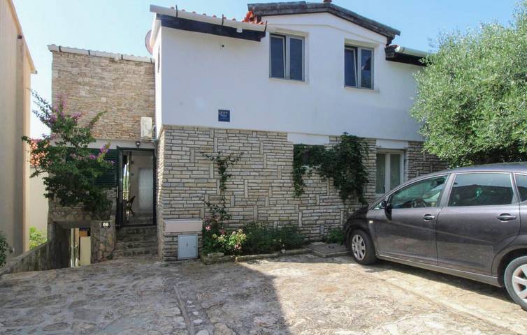Ferieleilighet for 6 personer, med Terrasse i Vis Kroatia