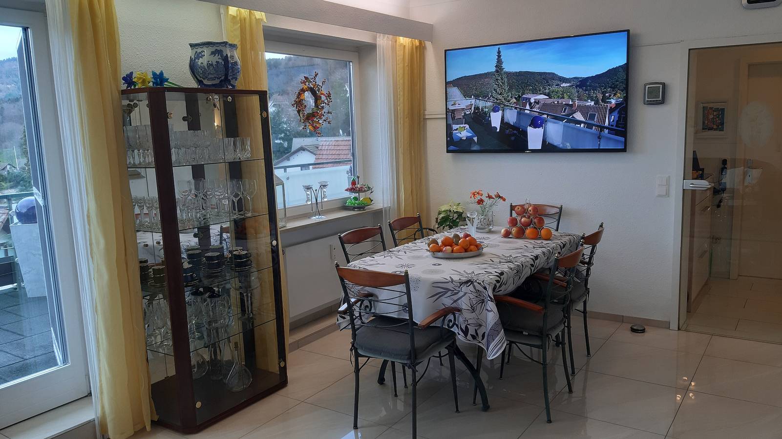 Ganze Wohnung, Apartment '4 Sterne Ferienwohnung Anita, 73qm' mit Bergblick, privater Terrasse und Wlan in Badenweiler, Südschwarzwald