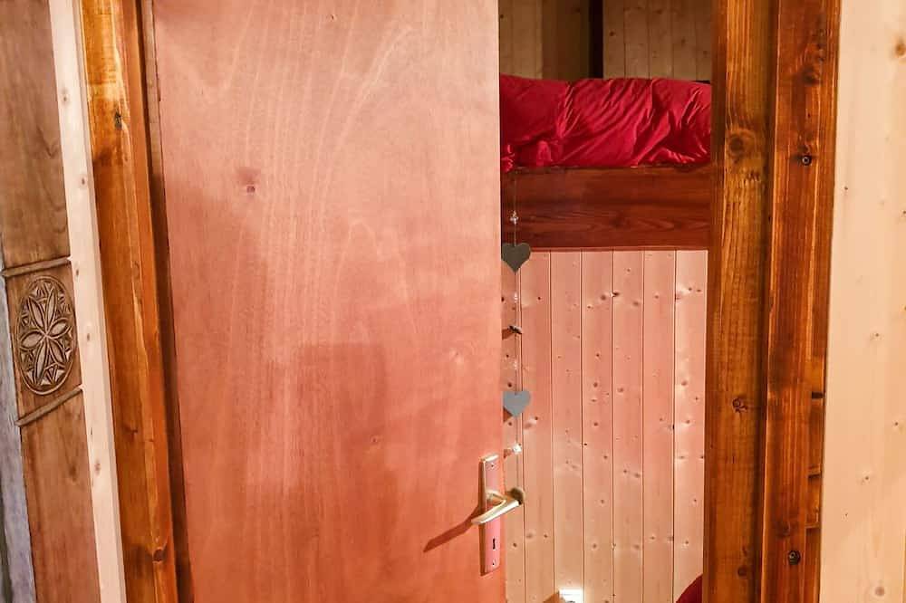 Chalet overlooking Lake Geneva in Thollon-les-Mémises, Thonon-les-Bains region