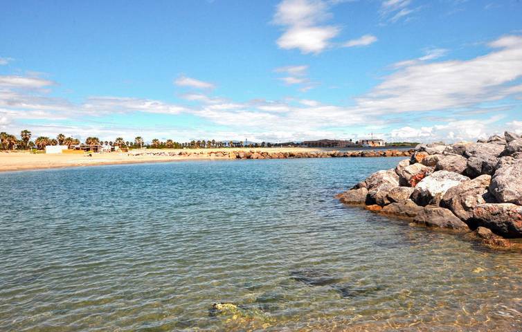 Location de vacances pour 4 personnes, avec terrasse à Sainte-Marie-la-Mer - 2