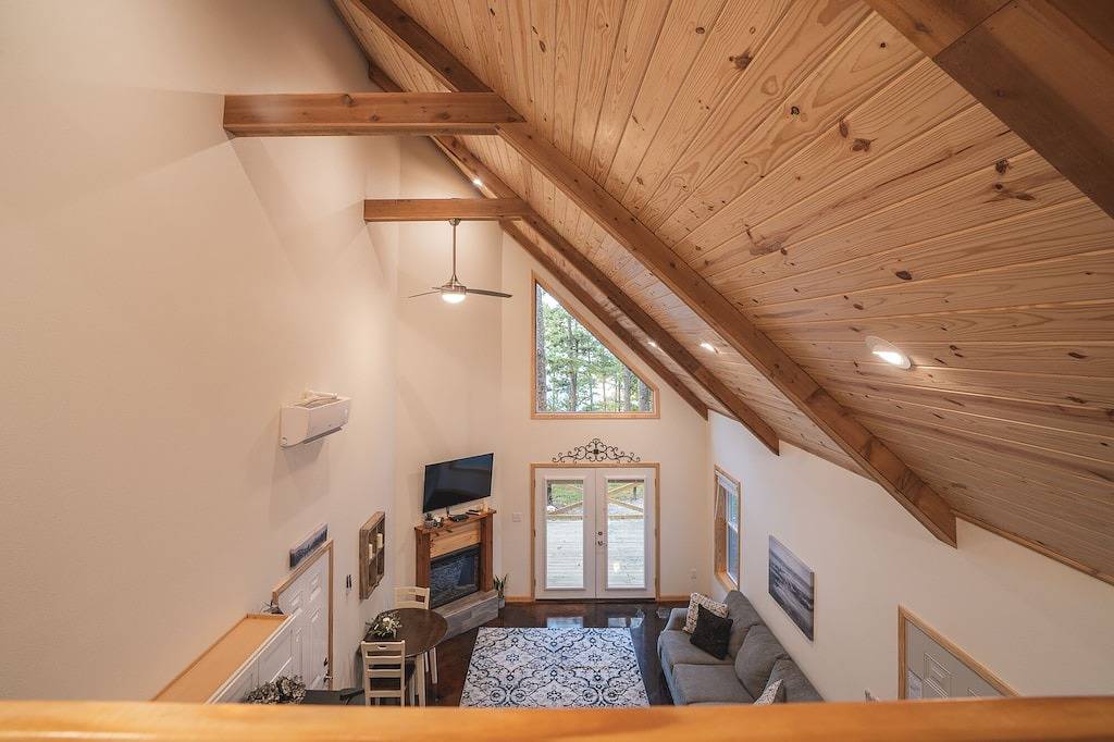 Cabin C at Safe Harbor Brady Mountain on Lake Ouachita! in Lake Ouachita