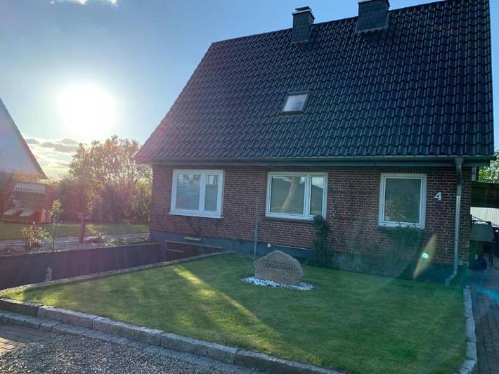 Ferienhaus für 4 Personen, mit Terrasse und Garten sowie Ausblick in Esgrus