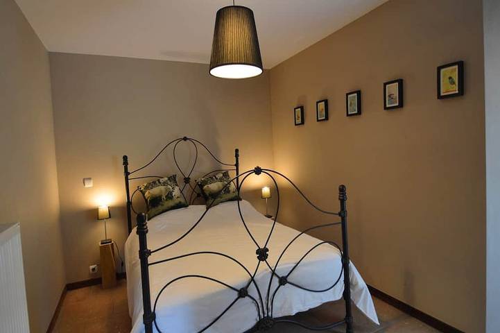 Location de vacances pour 12 personnes, avec terrasse et piscine ainsi que jardin et sauna, animaux acceptés dans Tavigny - 2