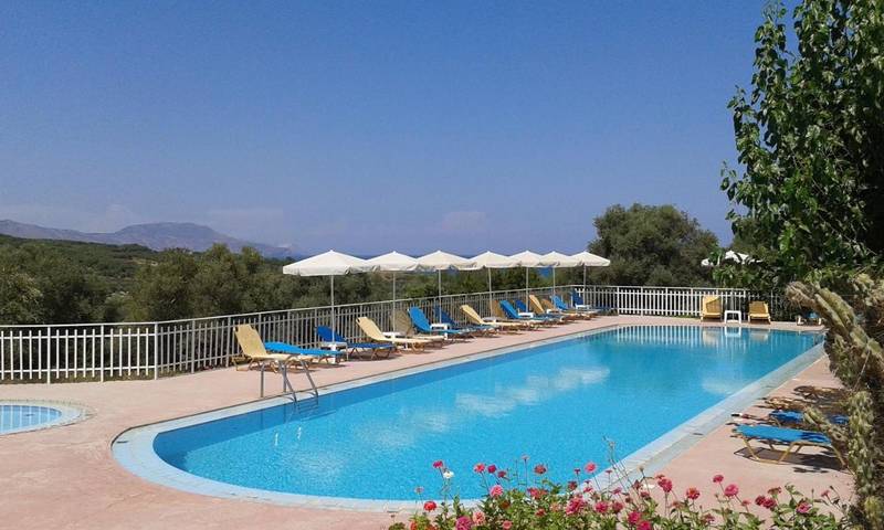 Appart’hôtel pour 2 personnes, avec bassin pour enfant ainsi que piscine et jardin