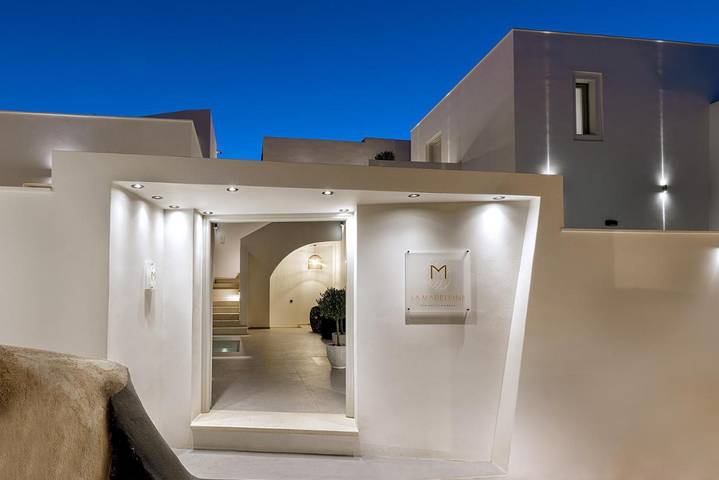 Chambre d’hôte pour 2 personnes, avec Terrasse et Piscine à Oia