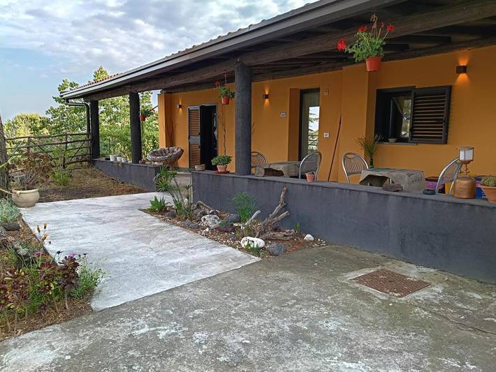 Bed and breakfast per 3 persone, con giardino e panorama, adatto a famiglie con bambini - 1