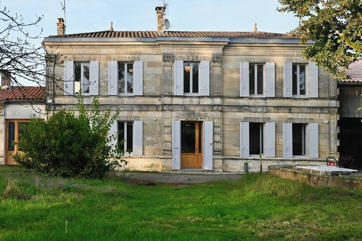 Gîte pour 10 personnes, avec jardin à Peujard
