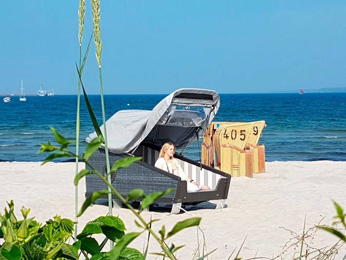 Schlafstrankorb Süd Friends&Family, Meerwasserwellenbad in Eckernförde Hauptstrand, Rendsburg-Eckernförde