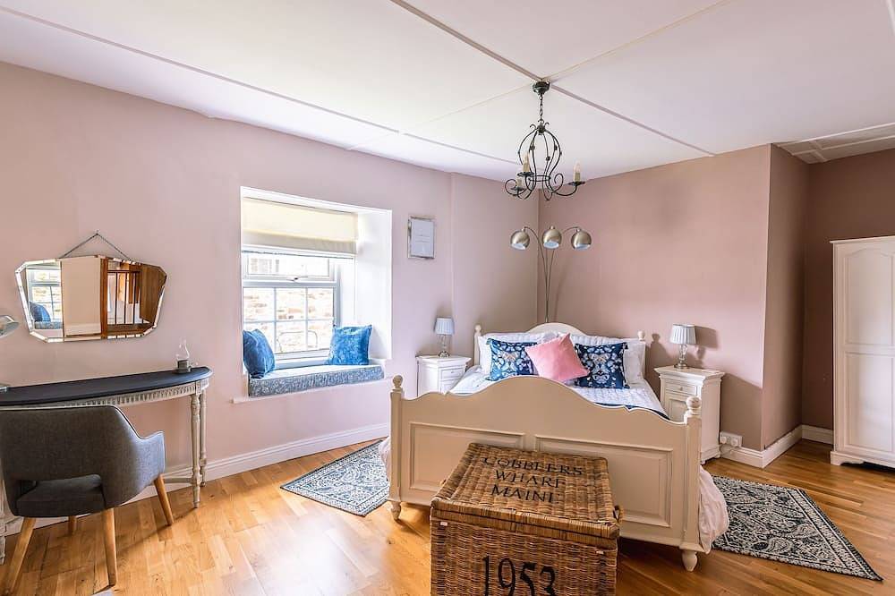 Low Cottage, a dog friendly holiday home for up to four people in the pretty village of Reeth. in Reeth, Yorkshire Dales National Park