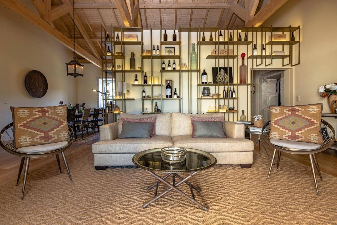 Villa in Serra do Marão, Cambres