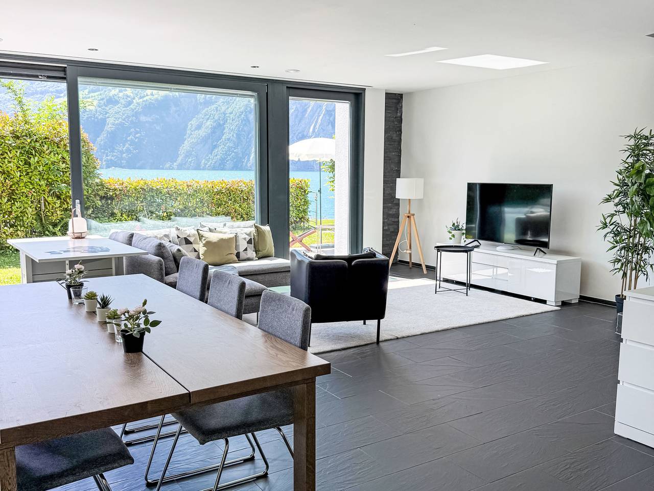 Villa am See 1 / Beach House in Vierwaldstättersee (UR), Vierwaldstättersee