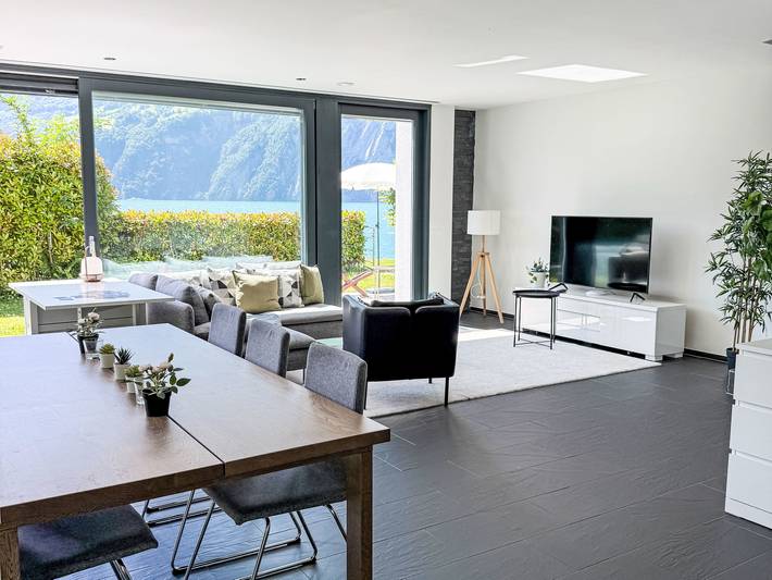 Villa am See 1 / Beach House in Vierwaldstättersee (UR), Vierwaldstättersee