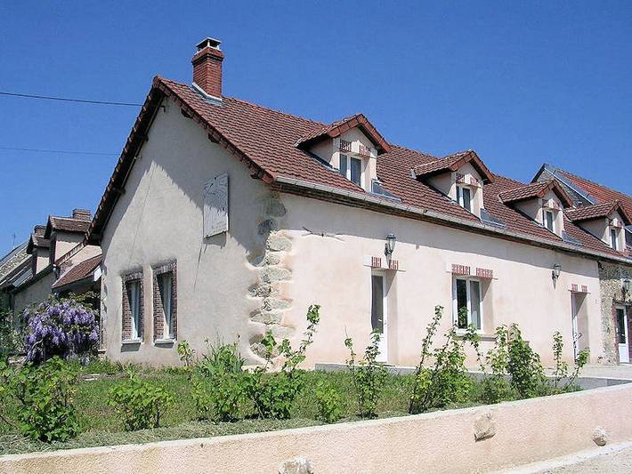 Gîte pour 15 personnes, avec Terrasse et Jardin à Champaubert