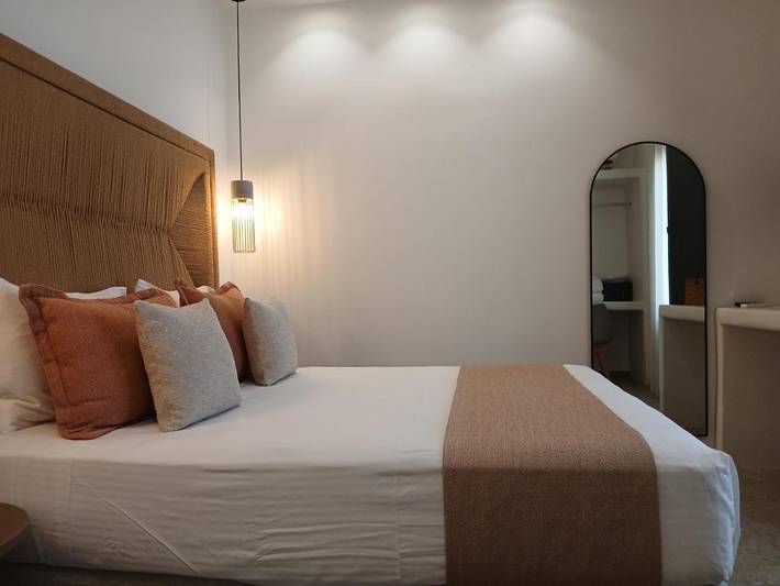 Hôtel pour 2 personnes, avec terrasse ainsi que vue et piscine