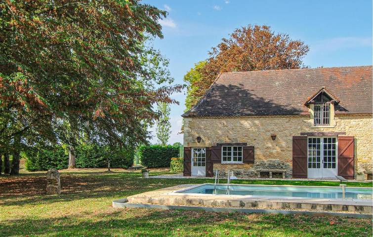 Location de vacances pour 10 personnes, avec piscine et jardin, animaux acceptés à Fleurac