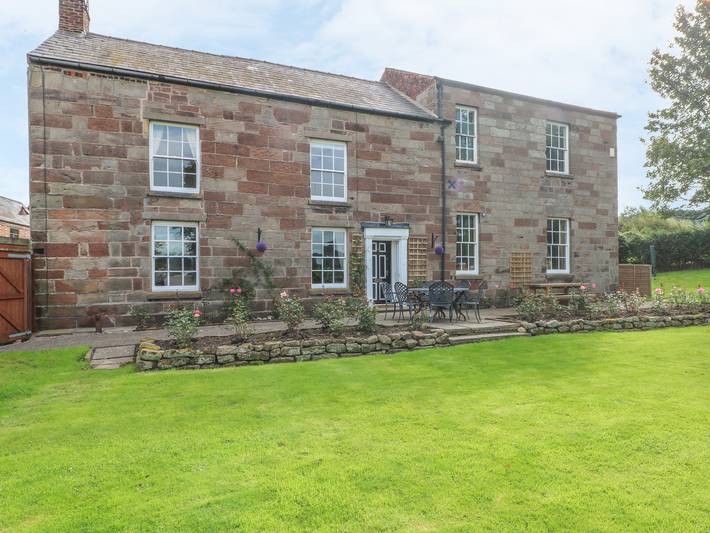 Log cabin for 8 people, with garden in Cheshire