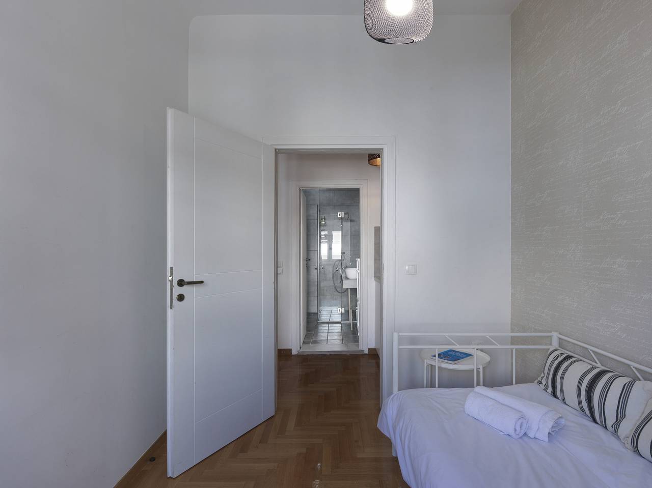 1R · Cozy Athenian apartment next, foto 10