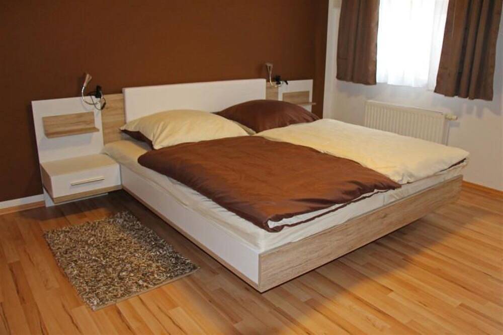 Ganze Wohnung, Ferienwohnung 110qm, 3 Schlafzimmer, max. 6 Personen in Gomadingen, Neckar-Alb