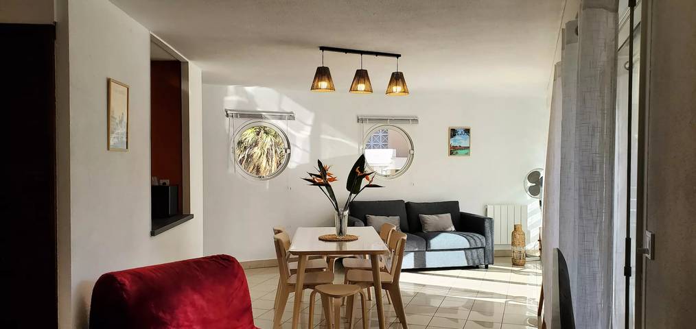 Gîte pour 5 personnes, avec balcon dans Plage du Port Fréjus - 2