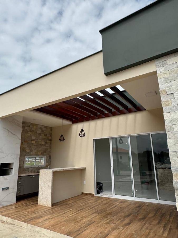 Casas e apartamentos de temporada para 6 pessoas, com balcão e piscina em Lucena (PB)