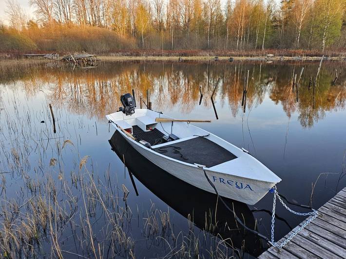 Villa Lotte – holiday home with sauna, fireplace & boat near Alsterbro, Småland in Alsterbro, Nybro