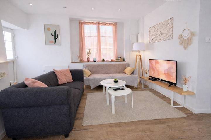 Location de vacances pour 7 personnes, avec Terrasse ainsi que Jardin et Vue dans Château de Pierrefonds