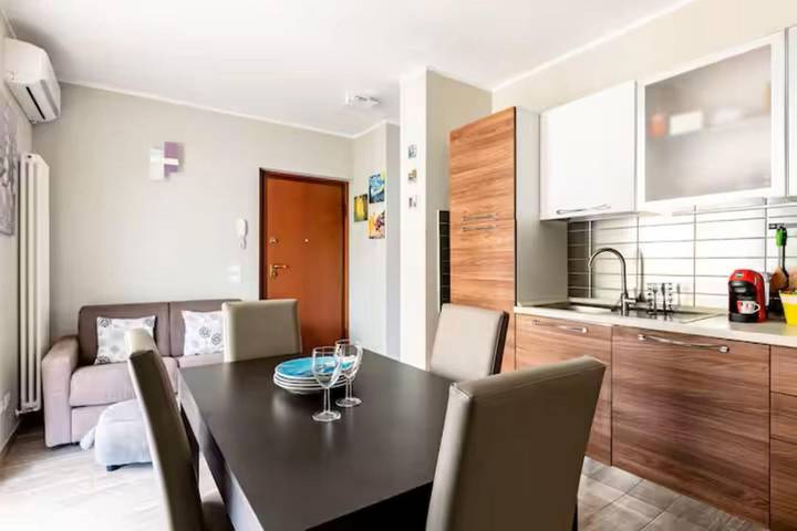 Casa vacanza per 5 persone, con giardino e vista lago nonché panorama, adatto a famiglie con bambini - 1