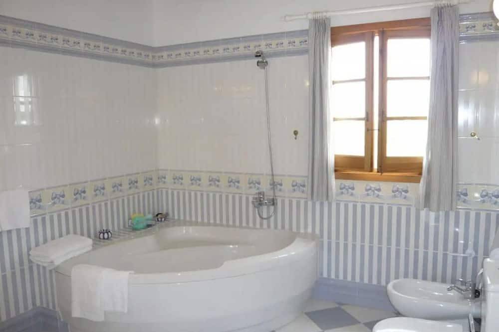 Villa Carina - family villa with heated pool and sea view in Cala Morell, Ciutadella