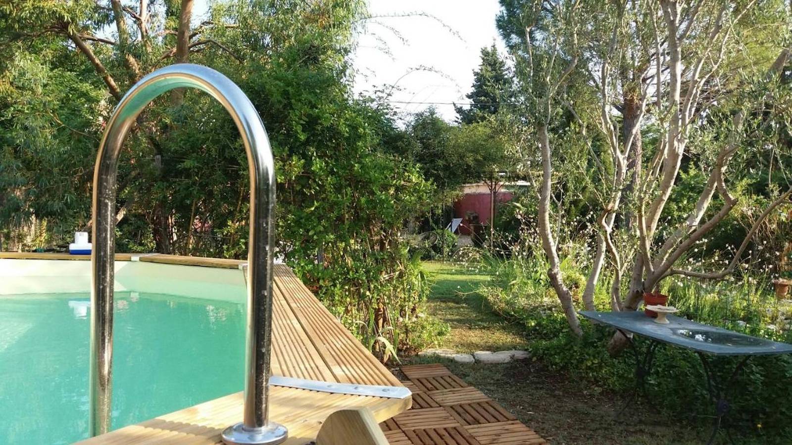 Peaceful haven with private pool and garden in Cheval-Blanc in Cheval-Blanc, Parc naturel régional du Luberon