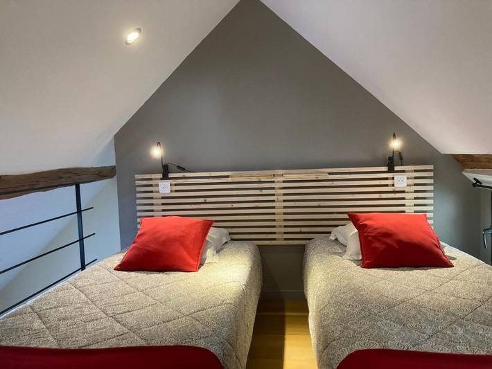 Hôtel pour 2 personnes, avec Terrasse et Vue à Corcelles-les-Arts - 3