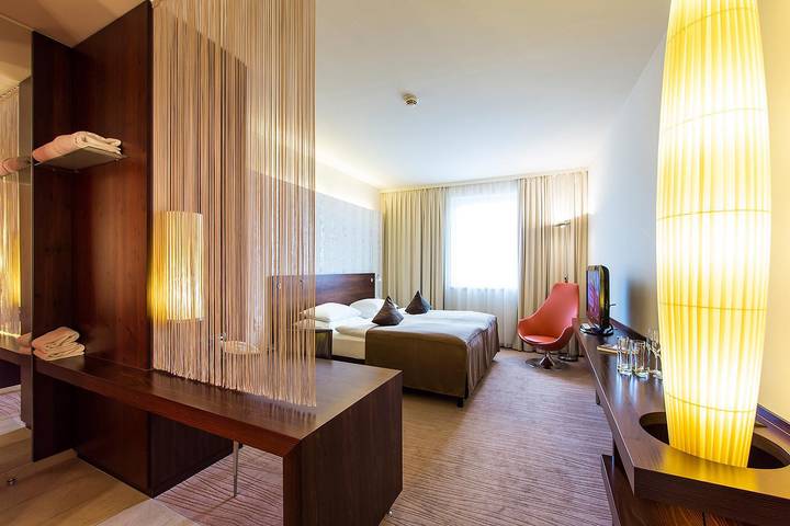 Hôtel pour 3 personnes, avec Terrasse et Jardin ainsi que Piscine et Sauna à Klagenfurt am Wörthersee - 2