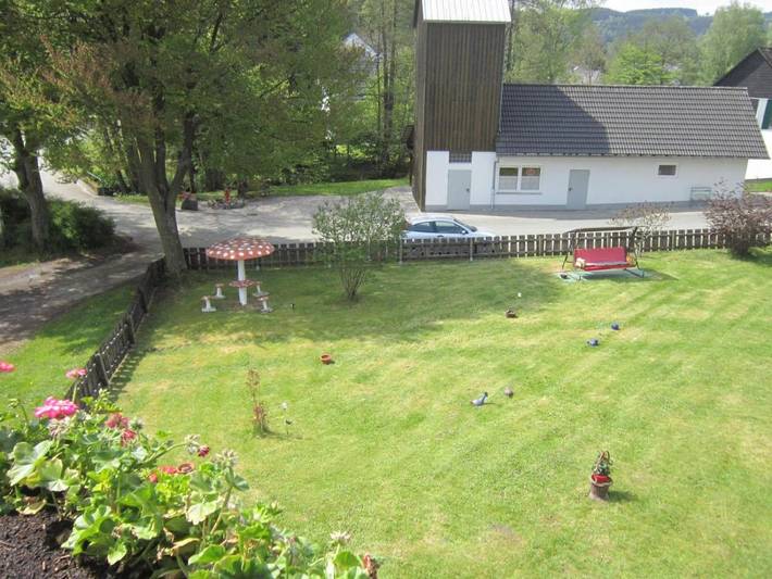BnB für 2 Personen, mit Ausblick und Garten sowie Terrasse, mit Haustier in Winterberg - 4