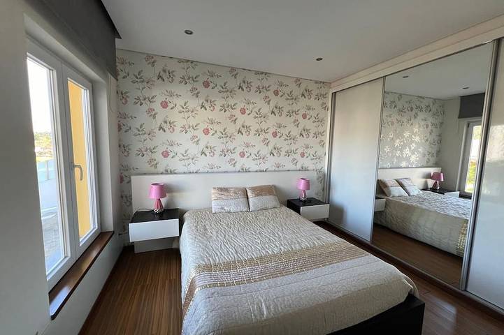 Location de vacances pour 5 personnes, avec terrasse et jardin à Santa Maria da Feira - 2