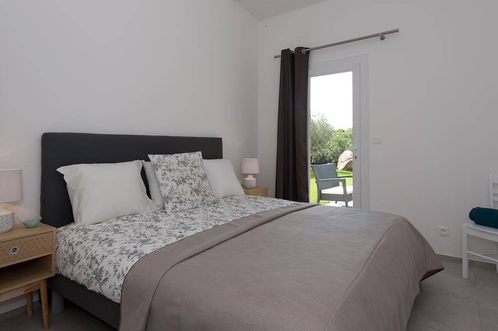 Villa 10 people with garden - Santa Giulia - Residence with heated pool in Santa Giulia, Porto-Vecchio
