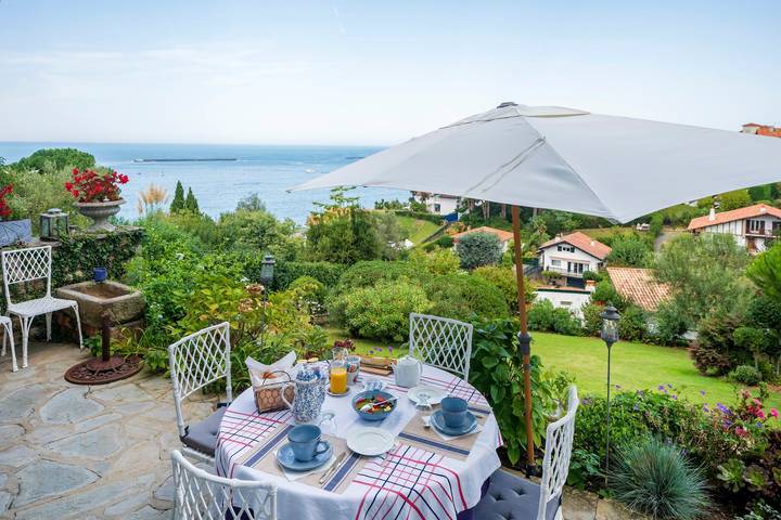 Vacation rental for 2 people, with balcony in French Basque Country