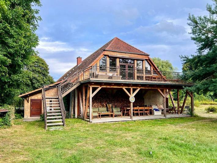 Ferienwohnung für 6 Personen, mit Balkon und Terrasse sowie Garten in Peenehagen