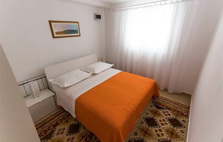 Apartamento vacacional entero, Acogedor apartamento cerca de la playa de Strobec con wifi, aire acondicionado y aparcamiento in Podstrana, Condado de Split-Dalmacia