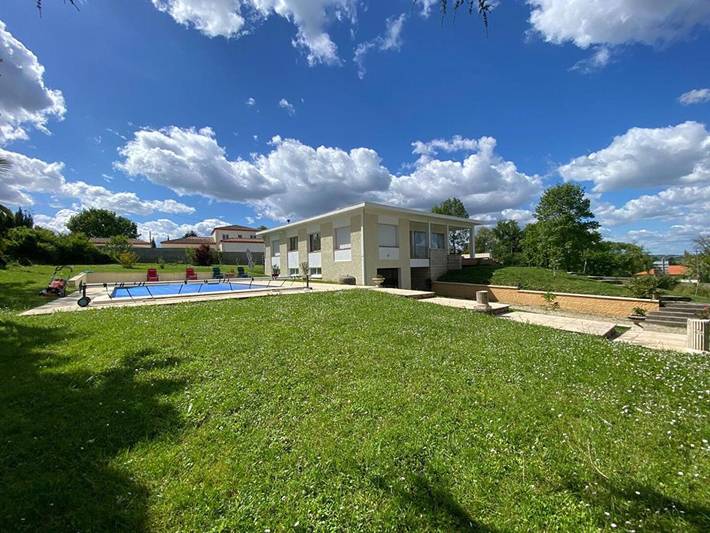 Maison d’hôte pour 2 personnes, avec jardin ainsi que vue et piscine, animaux acceptés