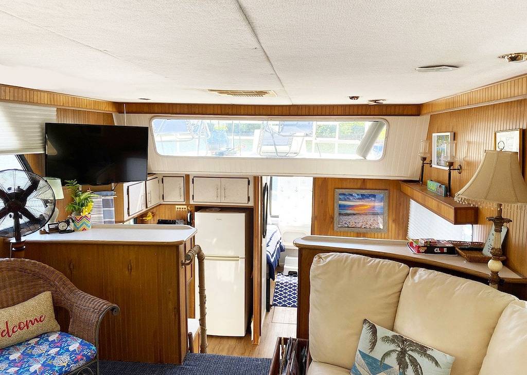 Float Above It All — Walk to Beach & Restaurants in Jupiter, Palm Beach County